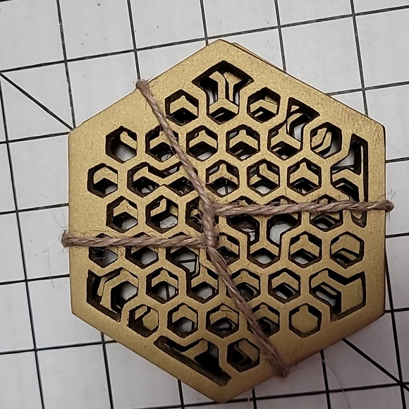 Set of 4 Metal Coasters, 4.5" at Widest, Approx..2" tall Honeycomb Pattern - Picture 6 of 11